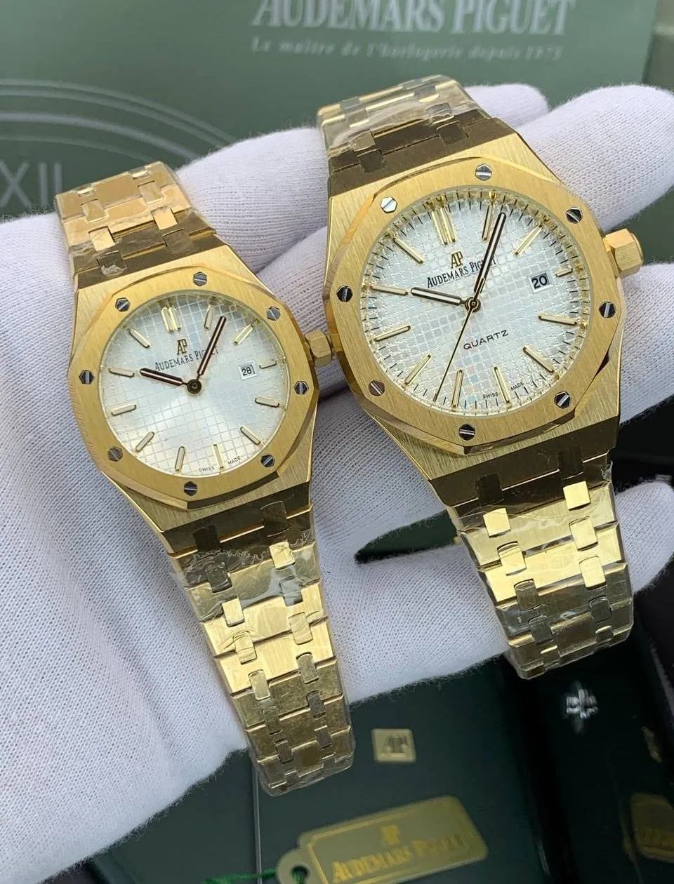 sv53nzJZjC1ANz03_11zon ساعت ست زنانه و مردانه ای پی (audemars piguet) طلایی صفحه سفید - Image 1
